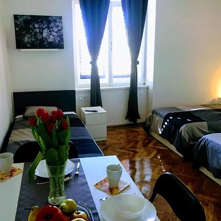 Pula Center Green Park Apartments And Rooms Екстериор снимка