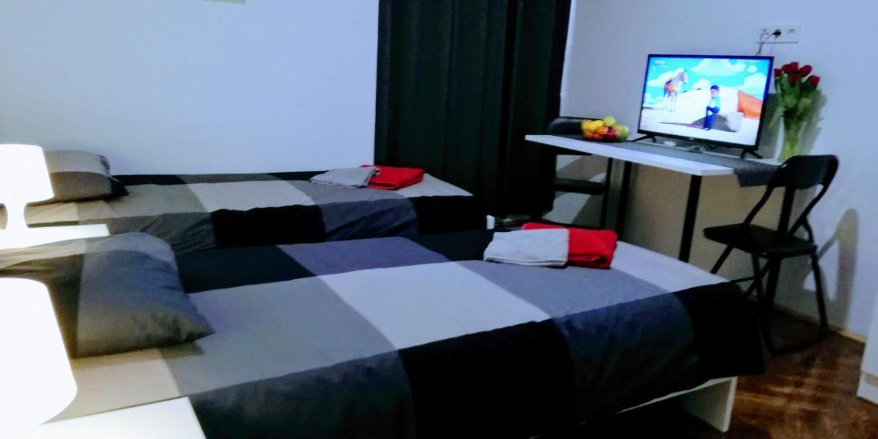 Pula Center Green Park Apartments And Rooms Екстериор снимка