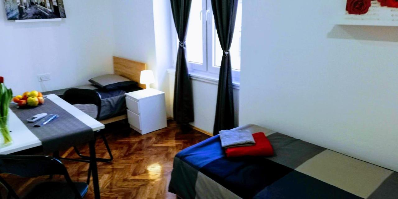 Pula Center Green Park Apartments And Rooms Екстериор снимка