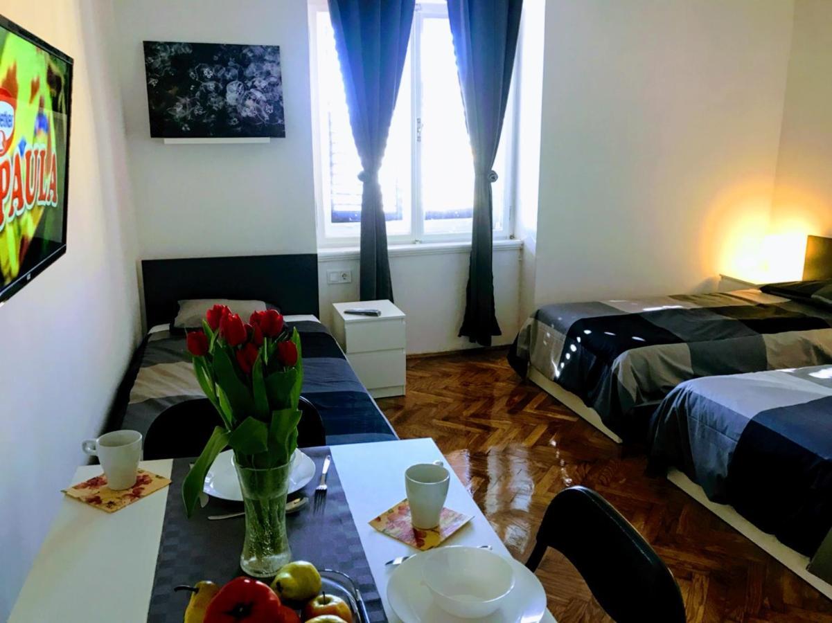 Pula Center Green Park Apartments And Rooms Екстериор снимка