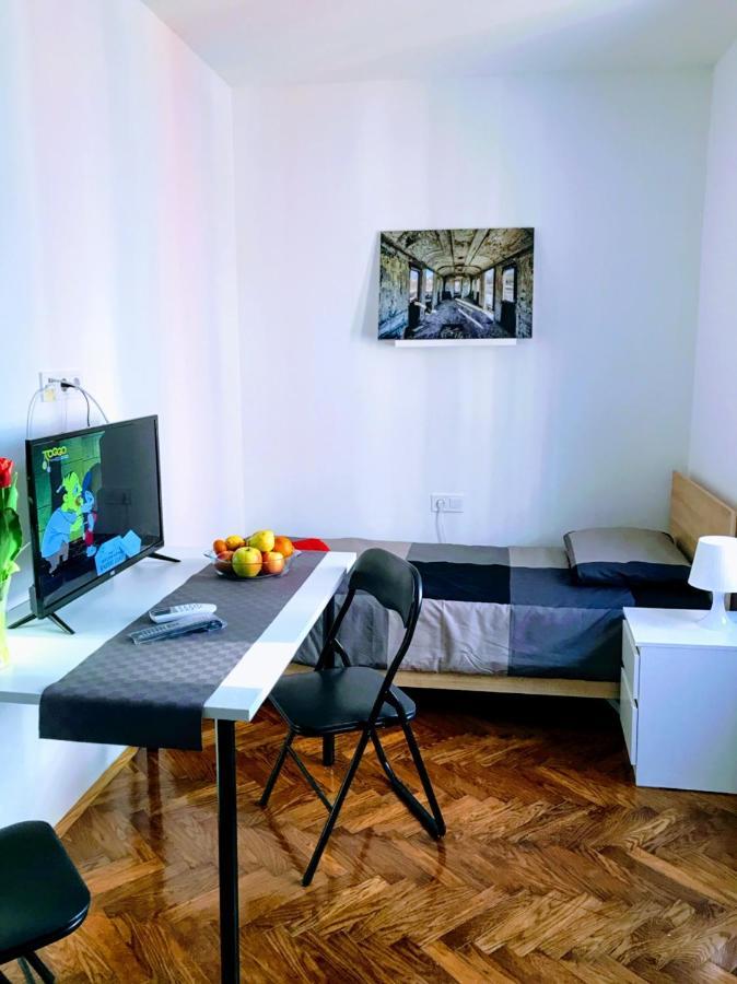 Pula Center Green Park Apartments And Rooms Екстериор снимка