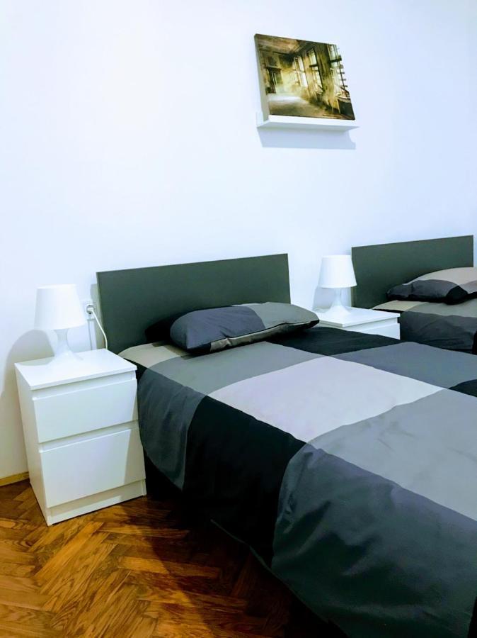 Pula Center Green Park Apartments And Rooms Екстериор снимка