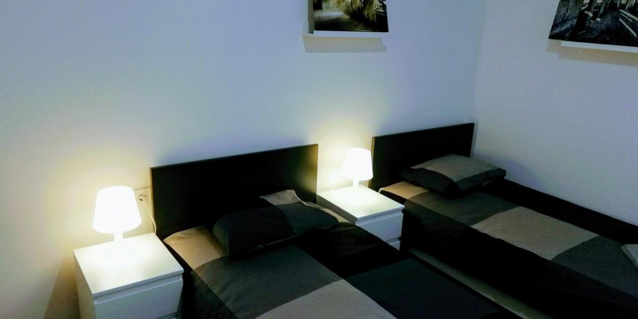 Pula Center Green Park Apartments And Rooms Екстериор снимка
