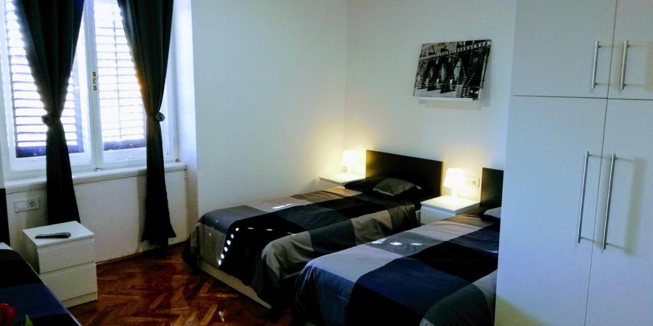 Pula Center Green Park Apartments And Rooms Екстериор снимка