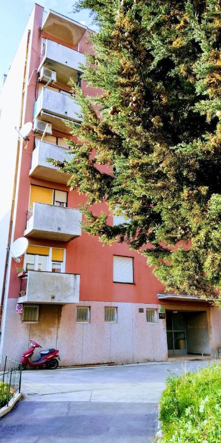 Pula Center Green Park Apartments And Rooms Екстериор снимка