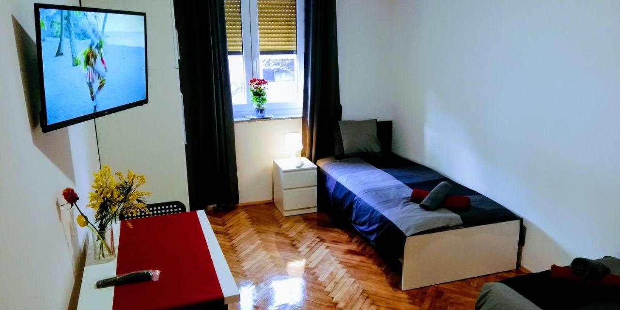Pula Center Green Park Apartments And Rooms Екстериор снимка